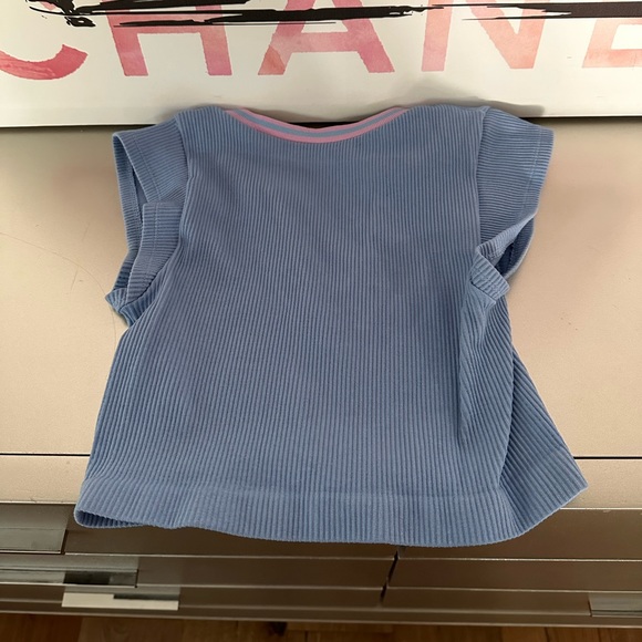 This is a size XS blue urban outfitters top - Picture 2 of 2